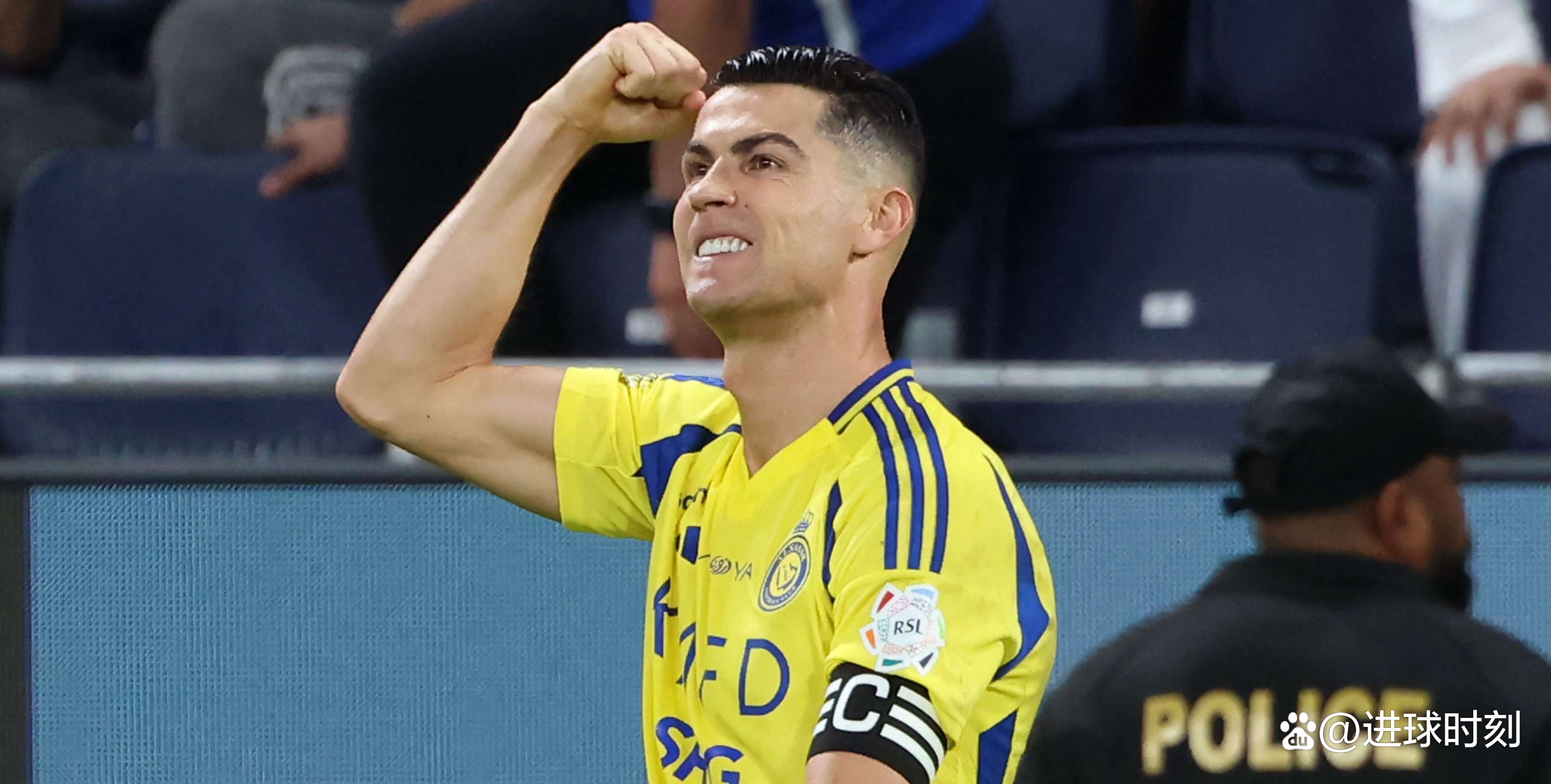 C罗回归赛场，惊险取胜首场状态亮眼，TL观众沸腾！